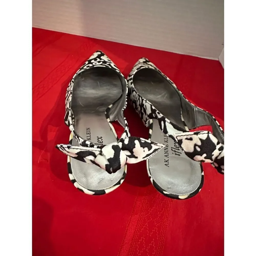 Anne Klein Iflex Black/White Floral Slingback Kitten Heel Pumps w/Bows